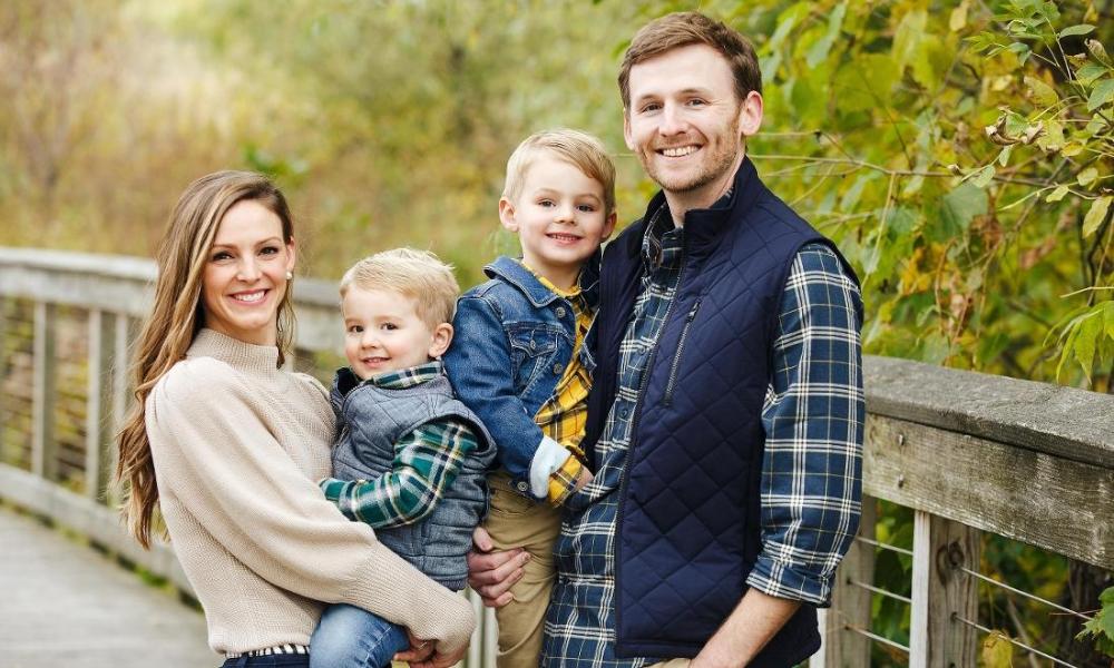 group photo of the nordeen family | pediatric dentist apple valley mn